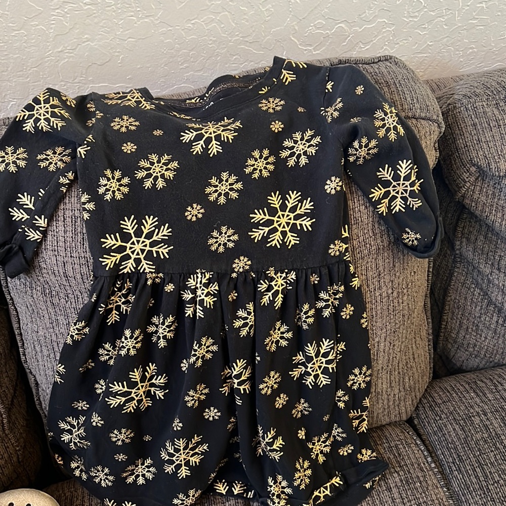Black and gold snowflake dress